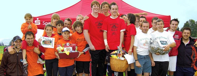 Die drei besten Teams  beim Breitnauer...links) und Stefan Kienzler (rechts).    | Foto: D.  MAURER