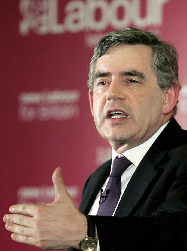 Gordon Brown nach der Niederlage   | Foto: DPA
