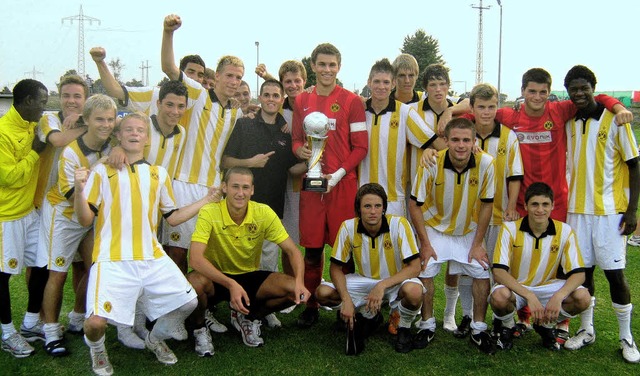 Der Sieger des U-19-Turniers hie: Bor... (links von ihm) Johann Traber junior.  | Foto: Anne Freyer