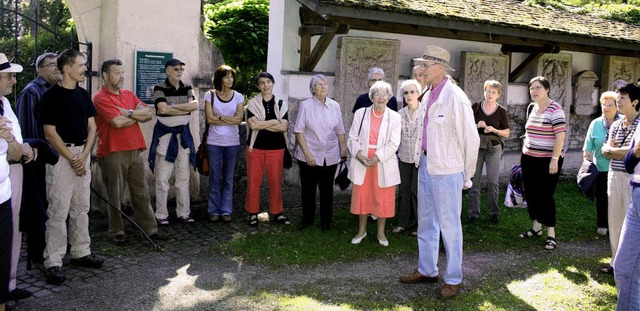 Auf dem alten Friedhof in Waldshut erf... Bedeutung dieser letzten Ruhesttte.   | Foto: PRIVAT