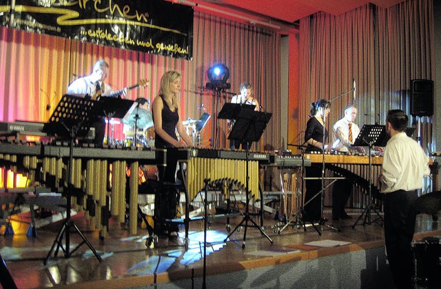 Das Percussion-Ensemble Kaiserstuhl bei seinem Auftritt in Norsingen.   | Foto: Daniela Sandmann