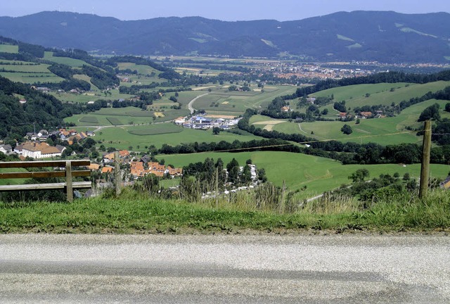 Teures Flickwerk an der Strae zur Erlenbacher Htte in Oberried   | Foto: karlheinz scherfling