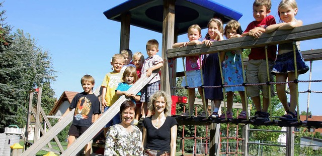 Die Kinder und Brgermeisterin Daniela...Susanne Deleu-Schulke (vorne links).    | Foto: Herbert Frey