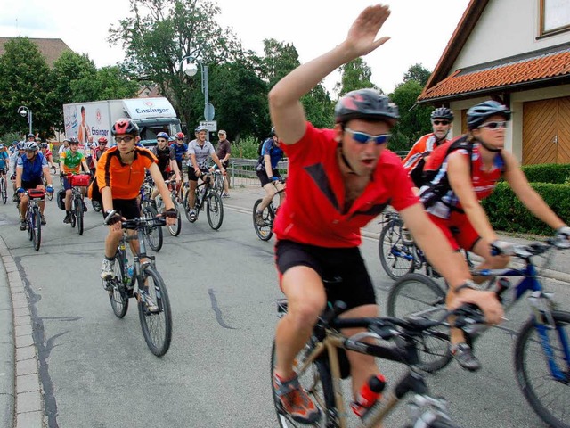 Ankunft der rund 3000 Radler in Bonndorf  | Foto: Juliane Khnemund