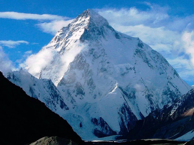 Der K2 gilt unter Bergsteigern wegen s...Wnde als schwierigster Achttausender.  | Foto: dpa