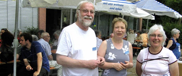 Vorsitzender Wolfgang Schnell und die ...s)  hatten alle Hnde voll zu tun.      | Foto: sedlak