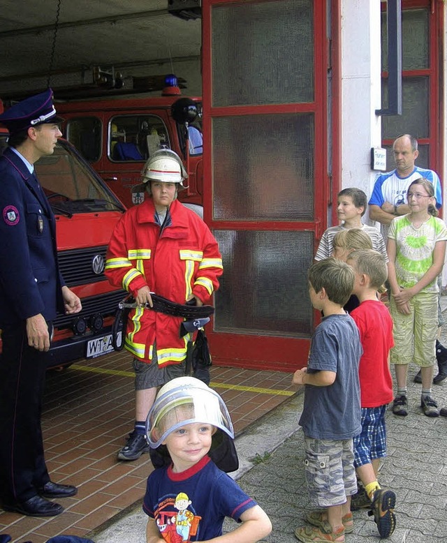 <Bildtext>Christian Drse hatte den Ki... die Feuerwehr zu erzhlen.</Bildtext>  | Foto: Daniela jarusel