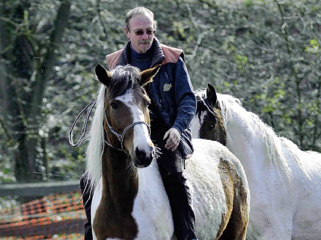 Rieselfeld-Cowboy Tom Mller und sein ... am Samstag eine unliebsame Begegnung.  | Foto: Ingo Schneider