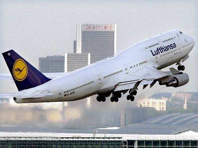 Stein des Anstoes: ein Freiflug von Frank Bsirske mit der Lufthansa.   | Foto: DPA