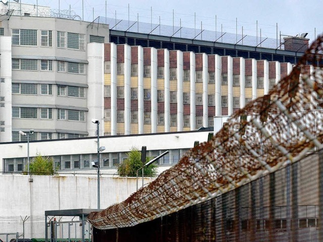 Ein Ort, an dem deutsche Geschichte ge... das Gefngnis in Stuttgart-Stammheim.  | Foto: dpa