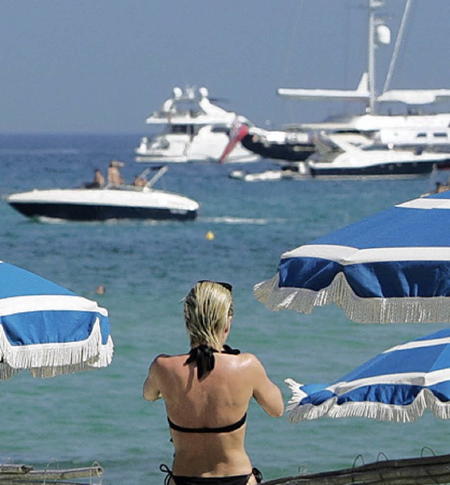Ganz schn laut hier: Badegast am Strand von St. Tropez   | Foto: AFP