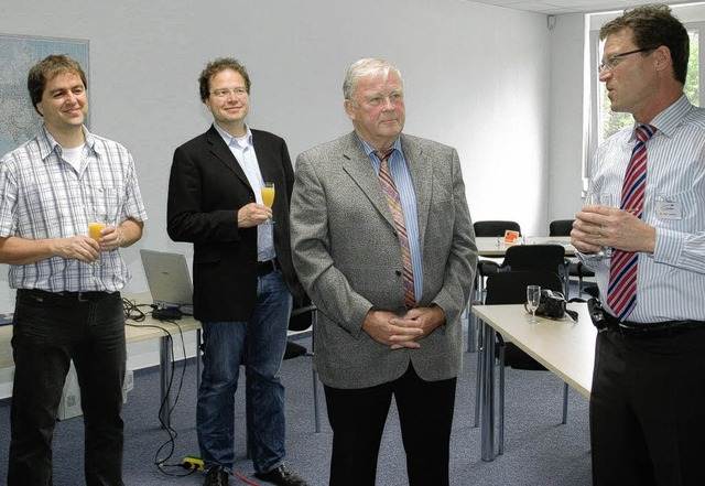 Geschftsfhrer  Ralf Steiner (rechts)...ftsfhrer des Gewerbeparks Breisgau .   | Foto: Anlicker