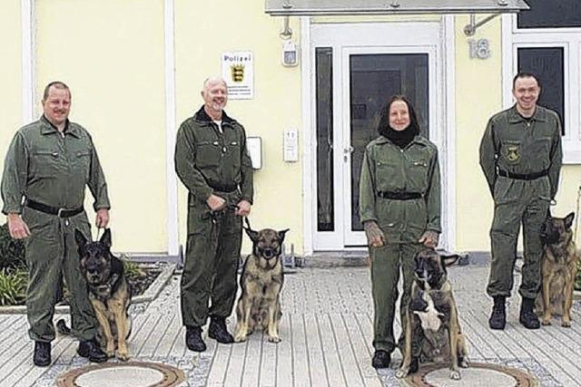 Polizeihundestaffel: Vier Hunde und vier Beamte im Einsatz