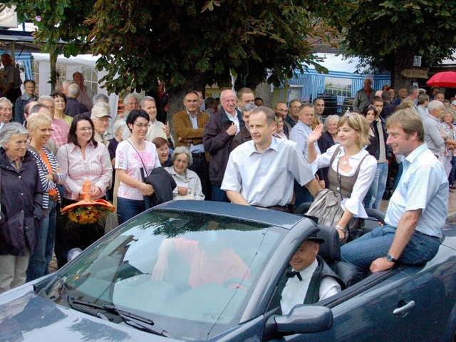 Brgermeister Thomas Breig (links), Ma...Nestel  fahren zur Hock-Erffnung vor.  | Foto: Andrea Gallien