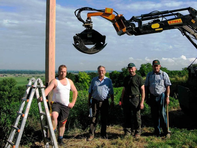 <Bildtext> Rechtzeitig zur Prozession ...z  an der Lichteneck auf.  </Bildtext>  | Foto: Hge