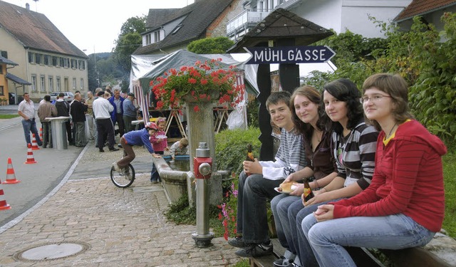 Das &#8222;Bnkli&#8220; in der Martin...lshofen Anklang bei den Jugendlichen.   | Foto: Dietmar Noeske