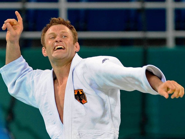 Der Olympianeuling Ole Bischof  wei, wie man richtig jubelt.  | Foto: dpa