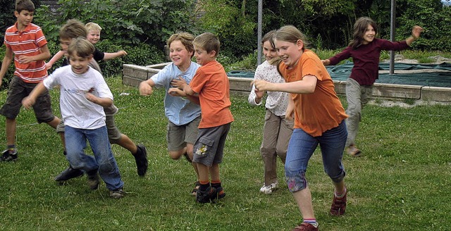 Krftig toben konnten die Kinder beim Ferienprogramm in Ebringen.  | Foto: Miriam Dippe