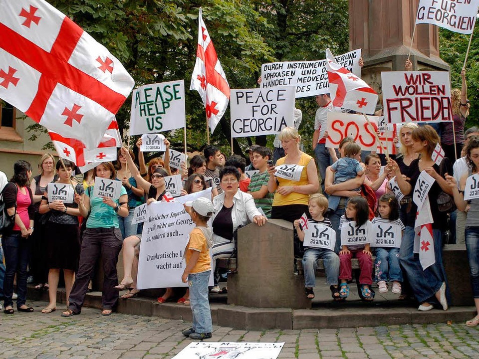 Demonstrationen Für Den Frieden In Georgien - Freiburg - Badische Zeitung