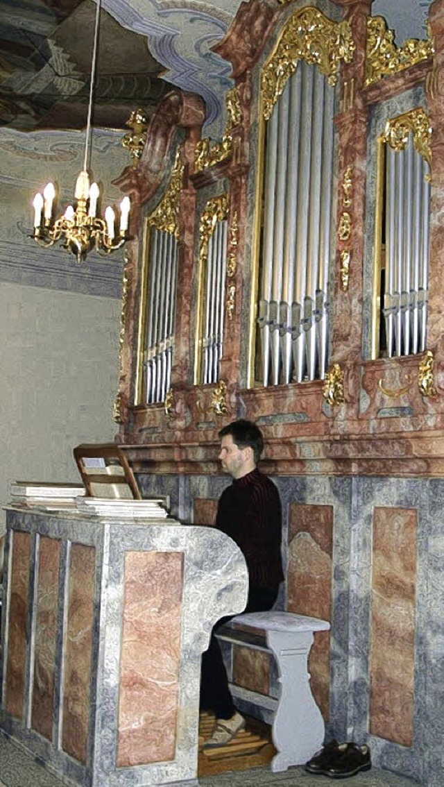 Ulrich Tomm aus Remetschwiel wird  heu...uf  der Waldkircher Orgel spielen.      | Foto: Dinort