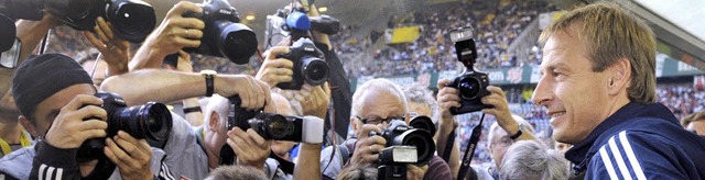 Im Fokus: Jrgen Klinsmann (rechts)  | Foto: dpa