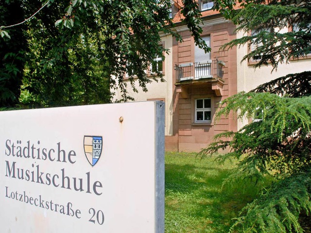 Die Stdtische Musikschule steht jetzt...at der Einrichtung den Rcken gekehrt.  | Foto: Michael Bamberger