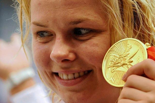 Britta Steffen schwimmt zu Gold