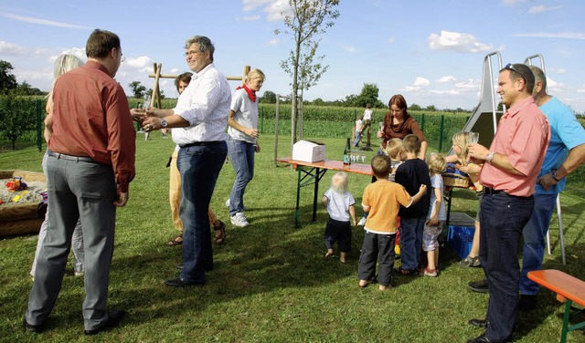 Der neue Spielplatz im Limburgitweg ist erffnet.  | Foto: Roland Vitt