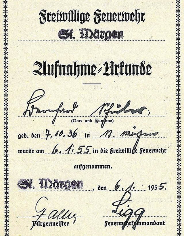 Eine Urkunde fr die Aufnahme in die Feuerwehr St. Mrgen aus dem Jahr 1955.   | Foto: archiv: Fehrenbach