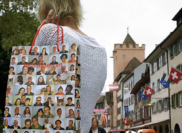 Wer ist wer? Die Rheinfelder Tasche ist beliebt.    | Foto: Valentin Zumsteg