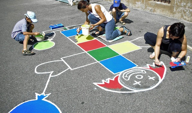 Die Kinder der Dinkelbergsschule finde...erien  Spielfelder auf dem Pausenhof.   | Foto: privat