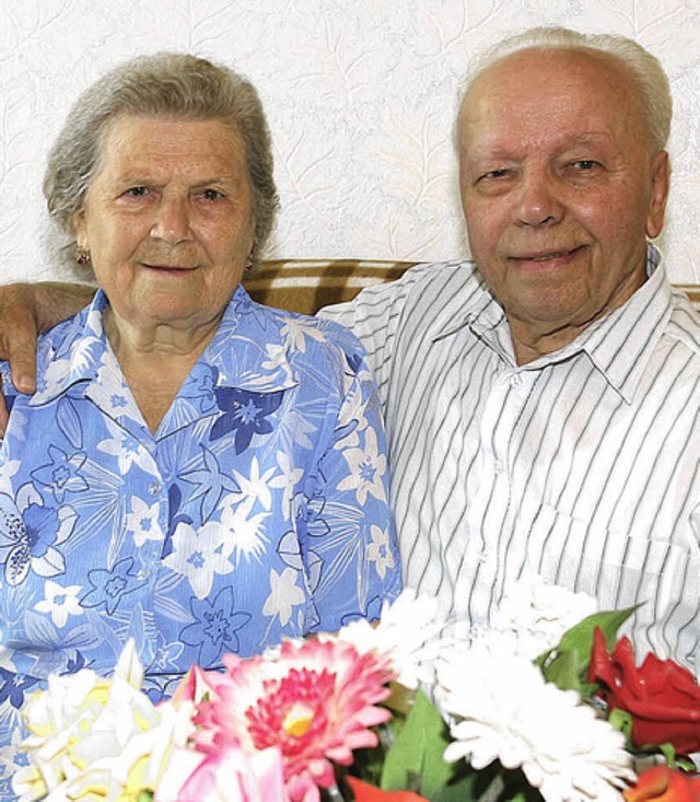 Sind seit sechs Jahrzehnten ein Paar:   Johann und Flora Hechler.   | Foto: Fssel