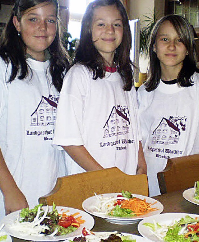 Ein Salat, der  selbst angerichtet wur...ch besser &#8211; Kinder im Waldhorn.   | Foto: BZ