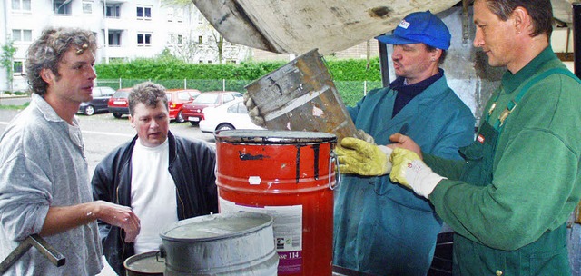 Schadstoffe werden nur in haushaltsbl...chweispflichtigen Mengen angenommen.    | Foto: Tolsdorf