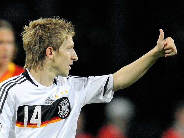 Marko Marin schoss das zweite Tor, gle...ein erster Treffer im Nationaltrikot.   | Foto: ddp