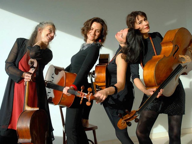 Vier Cellistinnen als &#8222;Extracell... und Unmgliches auf ihrem Instrument.  | Foto: privat