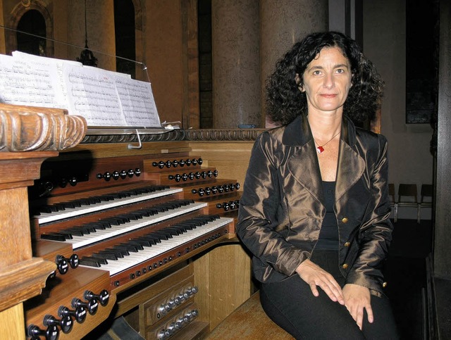 Elena Sartori fhrte in ihr Orgelkonze...Schwarzorgel als groes Orchester vor.  | Foto: Margrit  Matyscak