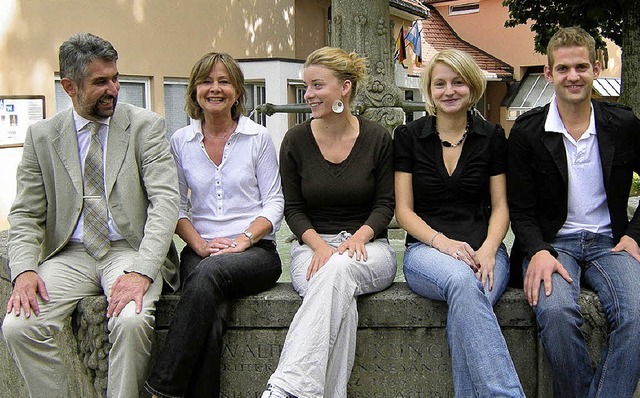 Alle schauen zufrieden auf das diesjh...Manuel van Kreij  fr ihr Engagement.   | Foto: Heike Armbruster