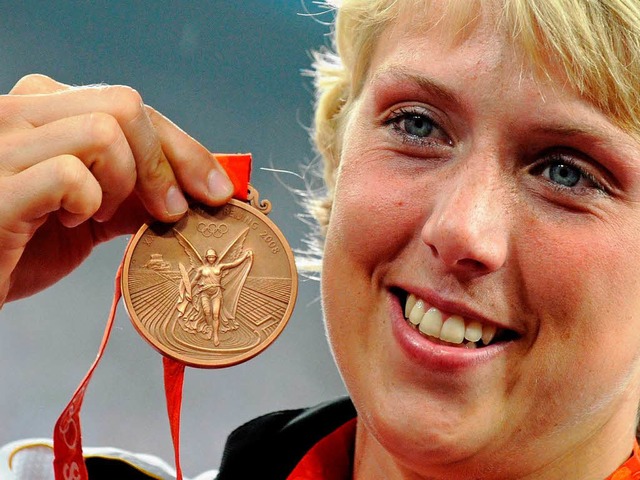 Gold verpasst, aber Bronze gewonnen: Speerwerferin Christiana Obergfll  | Foto: dpa