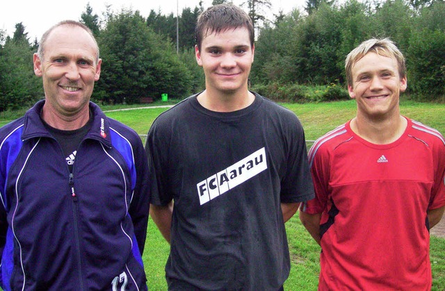 Neu beim SV Niederhof:  Trainer Adrian...l Wolf  und Philipp Mller (von links)  | Foto: JRN KERCKHOFF
