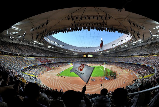Tief beeindruckt waren die Altenheimer...tmosphre im Pekinger Olympiastadion.   | Foto: dpa