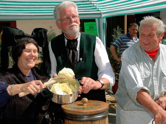 <Bildtext>Das  Trachtenprchen mit dem...rote mit frischer Butter. </Bildtext>   | Foto: Anlicker