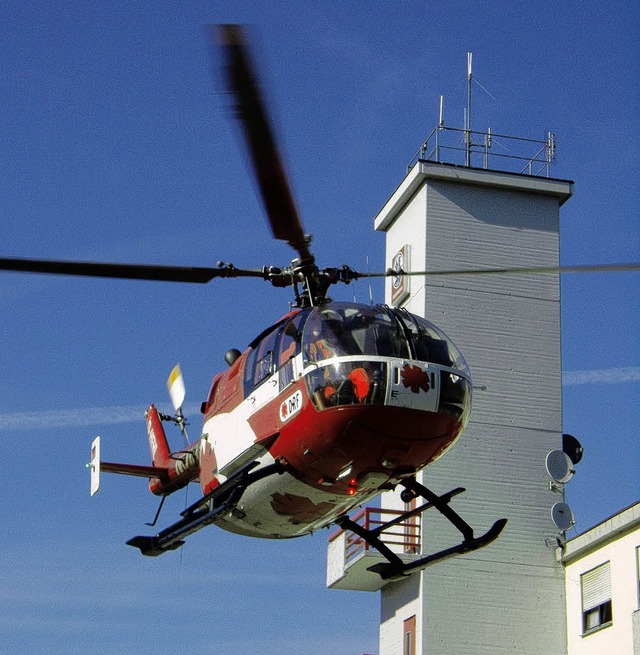 Der Hubschrauber namens &#8222;Christo... vor dem Feuerwehrgertehaus in Wehr.   | Foto: Feuerwehr