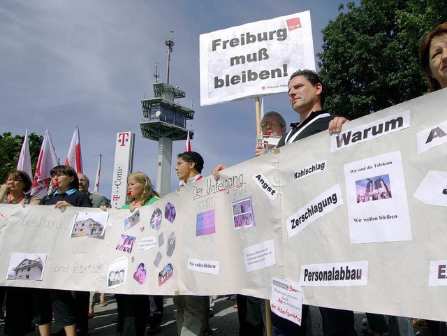 Wtender Protest der Beschftigtender ...itsplatz in Freiburg verlieren sollen.  | Foto: Michael Bamberger