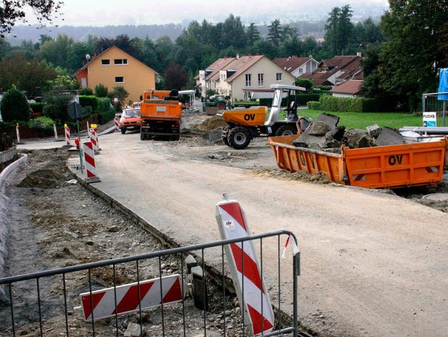 Auf Hochtouren laufen die Bauarbeiten  in der Schulstrae.  | Foto: Gemeinde Binzen