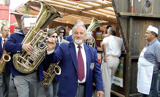 Einzug der Stadtmusik zur Erffnung des 41. Trottoirfests. 