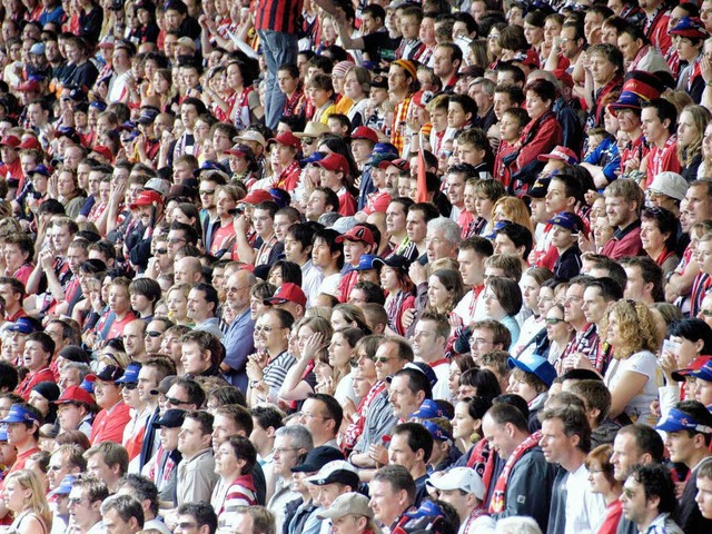 Mehr als ein Drittel der SC-Fans ist w... kamen im vergangenenJahr mehr Frauen.  | Foto: Bamberger