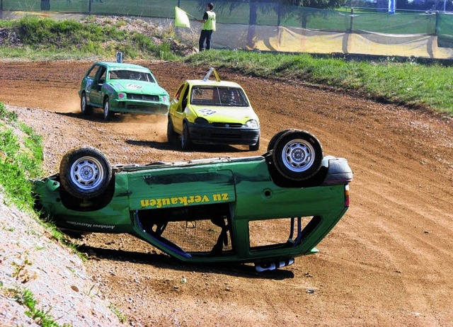 Das ging schief.  Der Fahrer dieses Au...ich lieferten sich spannende Rennen.    | Foto: Schlichter