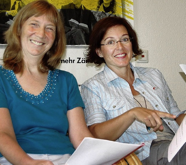 Roswitha Klotz-Birk und Stefanie Johan...ten  in  Bad Sckingen  Beratungen an.  | Foto: Elisabeth Frieling