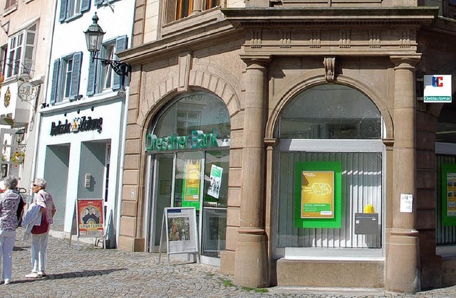 Dresdner Bank: Der Name wird verschwin...ner am Mnsterplatz in Bad Sckingen.   | Foto: axel kremp